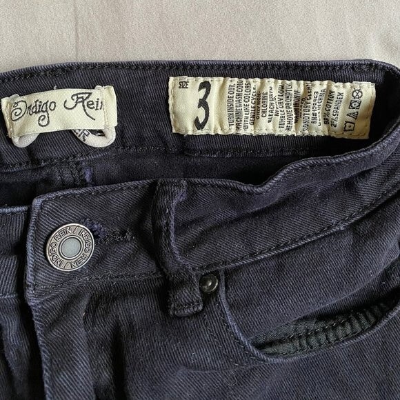 Indigo Rein Forever Distressed Dark Blue Jean Shorts Size 3 (Juniors) Grunge - Picture 6 of 6